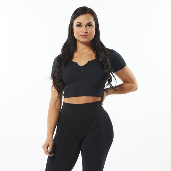 Alphalete Ultra Soft Pinnacle Tee NEW - Picture 2 of 7